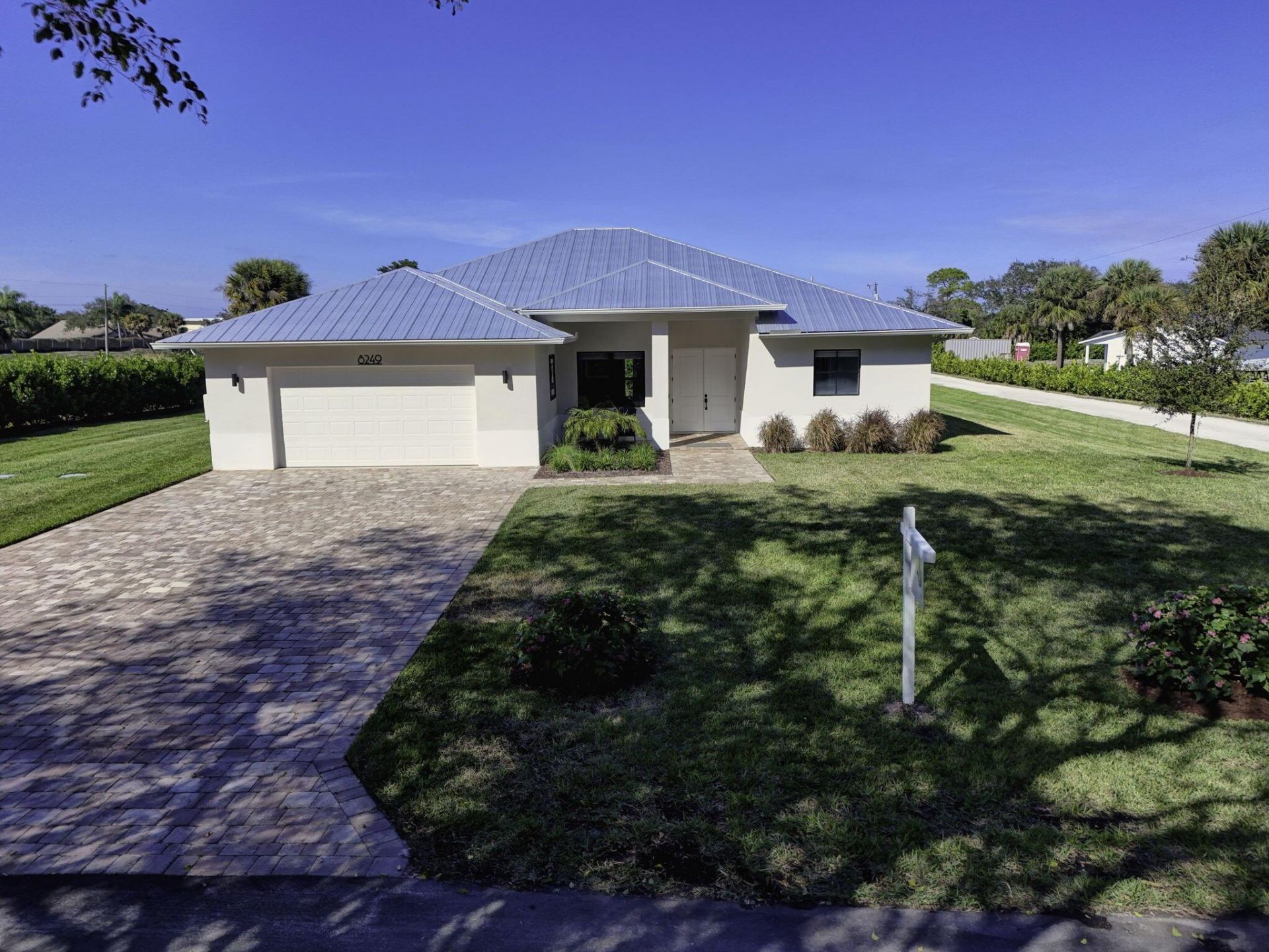 8249 SE Dharlys Street, Hobe Sound, FL 33455 Photo