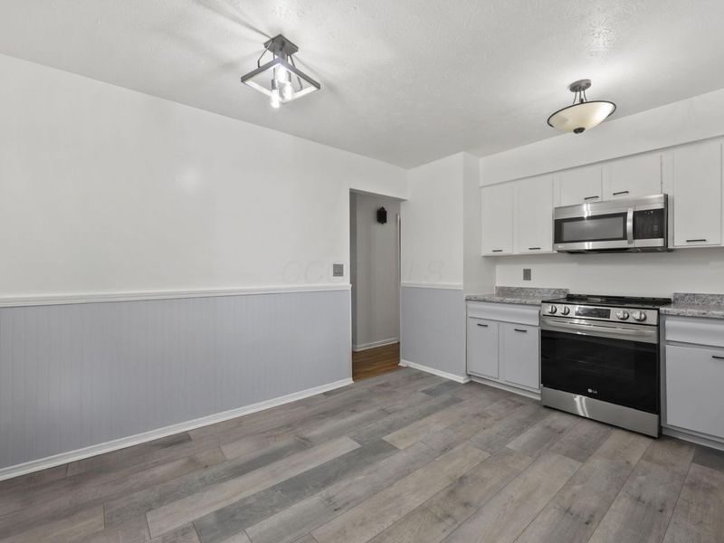 5137 Holbrook Drive, Columbus, OH 43232 Photo 7