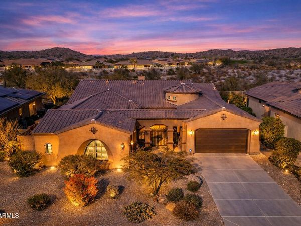 18088 W NARRAMORE Road, Goodyear, AZ 85338