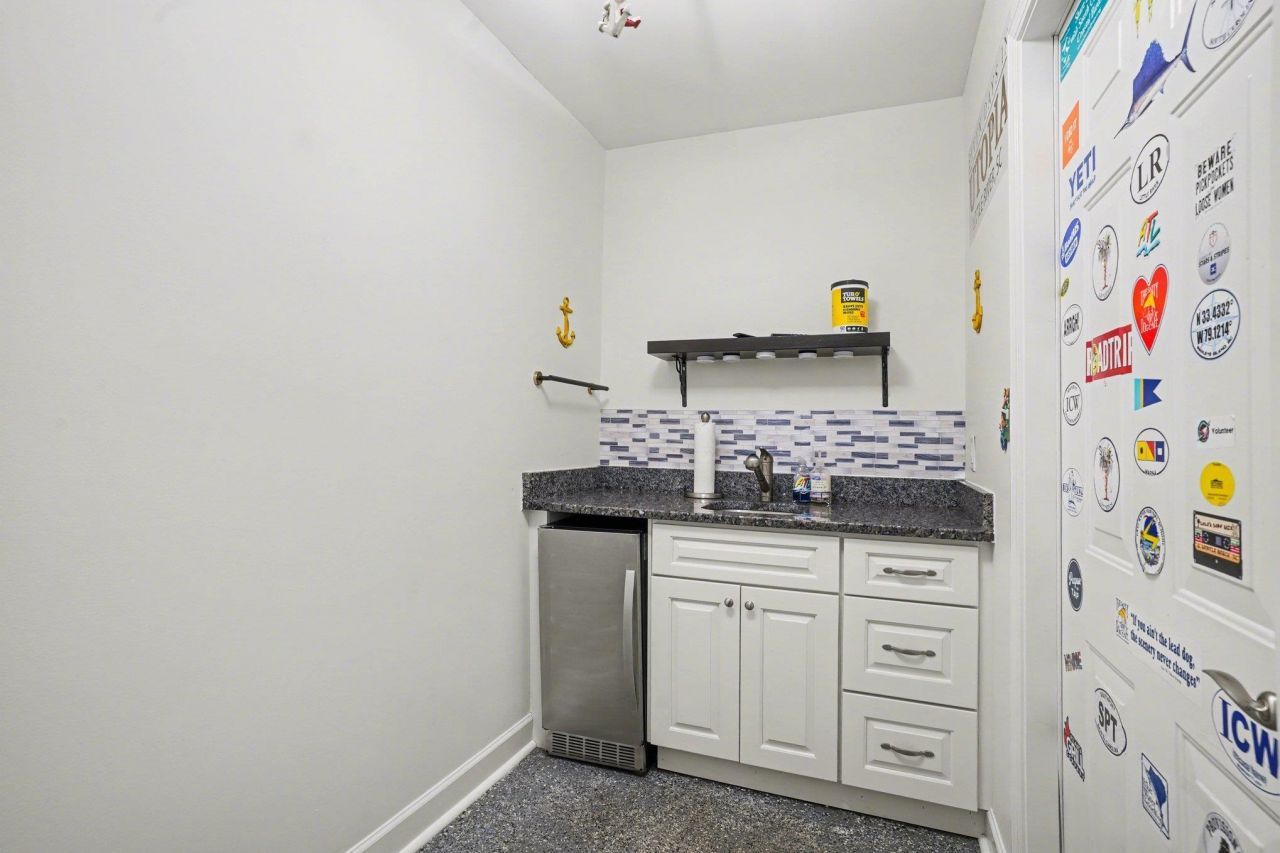 4341 Grande Harbour Blvd. Photo 21