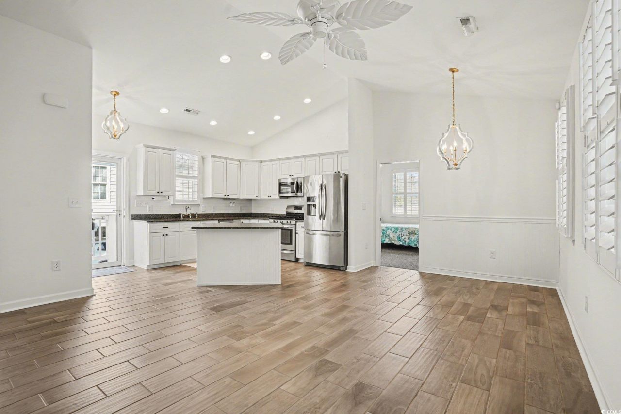 4341 Grande Harbour Blvd. Photo 6