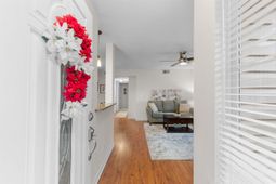 2262 Andover Dr. photo 4