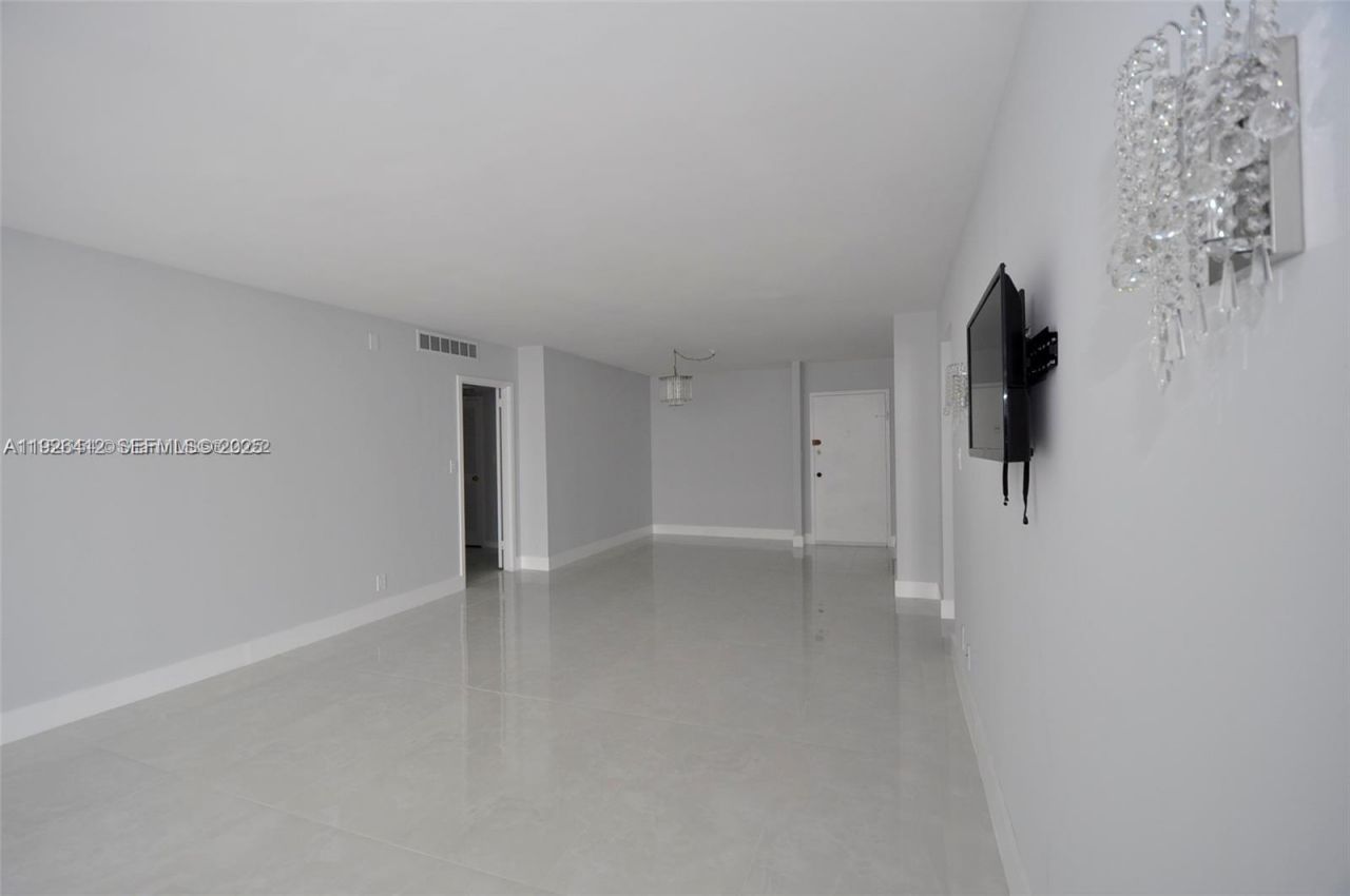 2030 S Ocean Dr, Unit 1504, Hallandale Beach, FL 33009 Photo