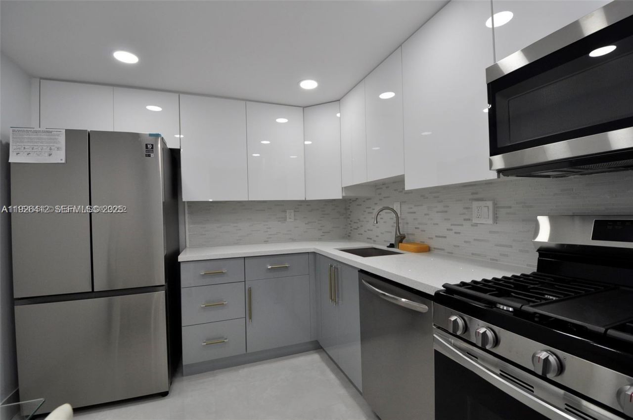 2030 S Ocean Dr, Unit 1504, Hallandale Beach, FL 33009 Photo