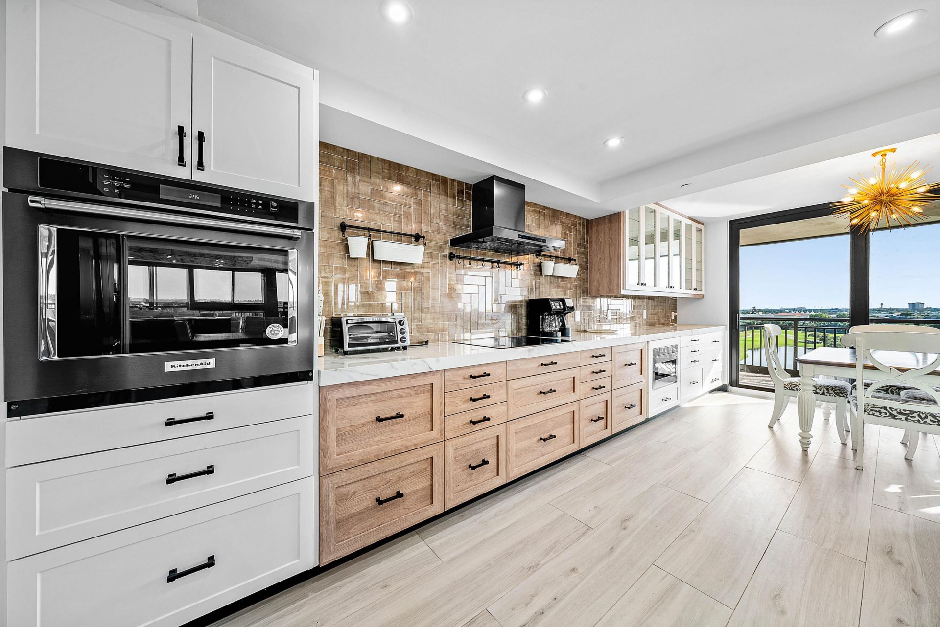 2427 Presidential Way, Unit 802, West Palm Beach, FL 33401 Photo