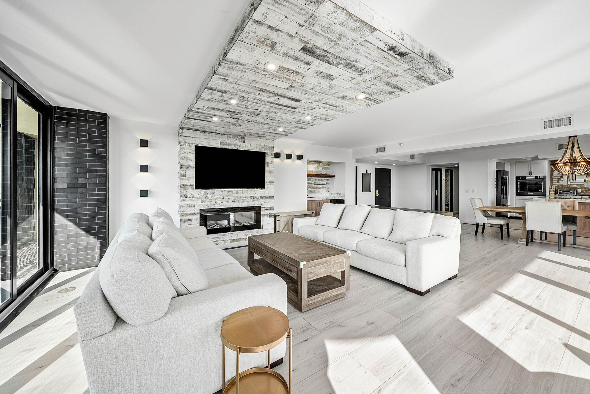 2427 Presidential Way, Unit 802, West Palm Beach, FL 33401 Photo