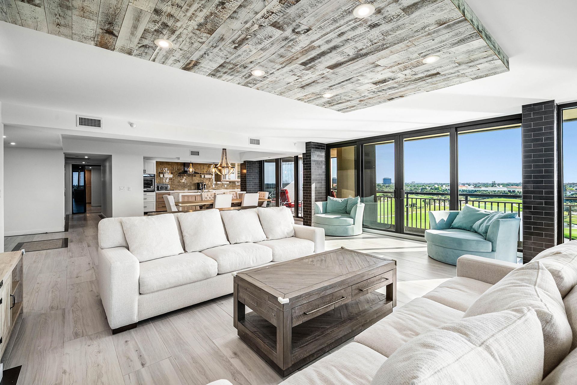 2427 Presidential Way, Unit 802, West Palm Beach, FL 33401 Photo