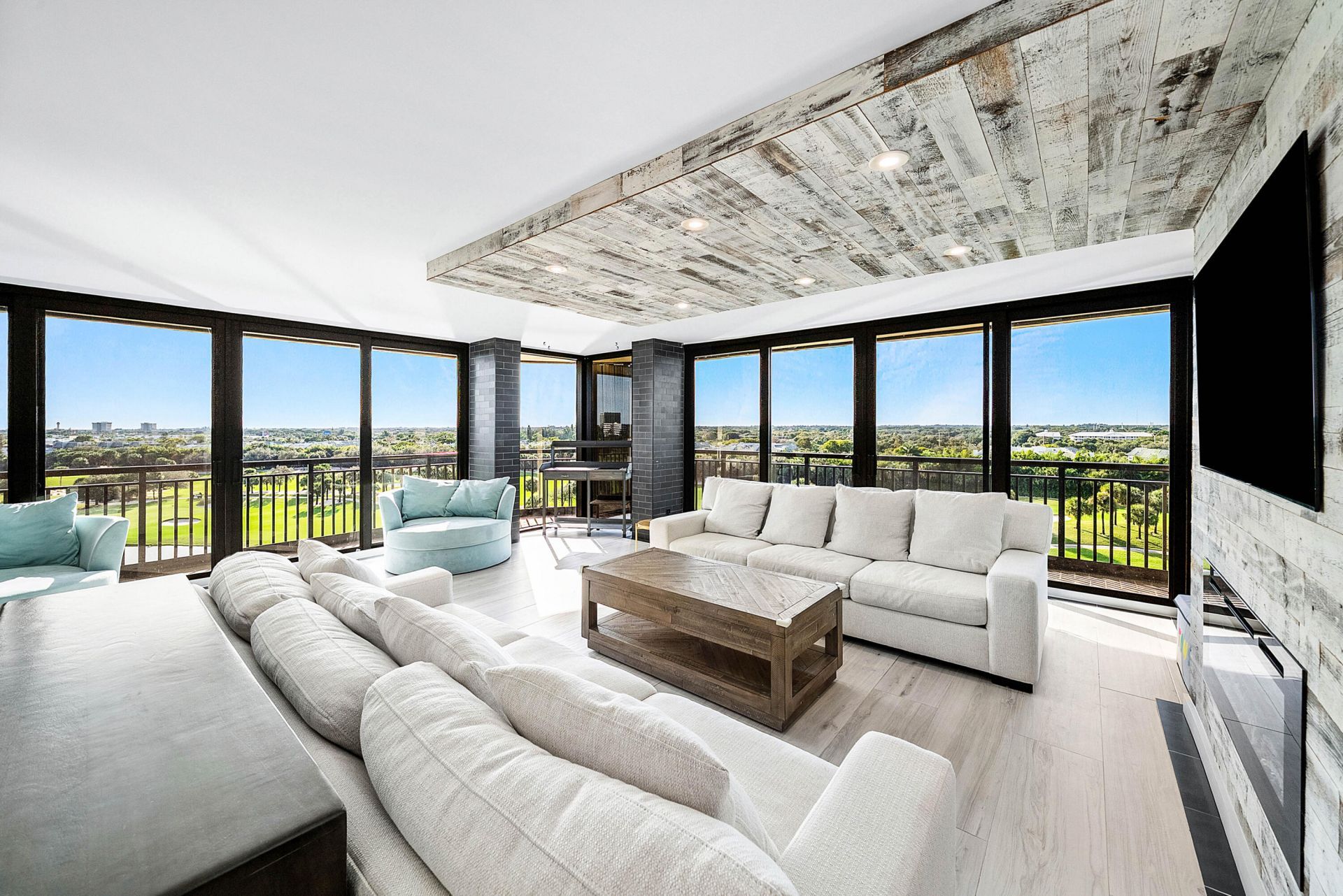 2427 Presidential Way, Unit 802, West Palm Beach, FL 33401 Photo