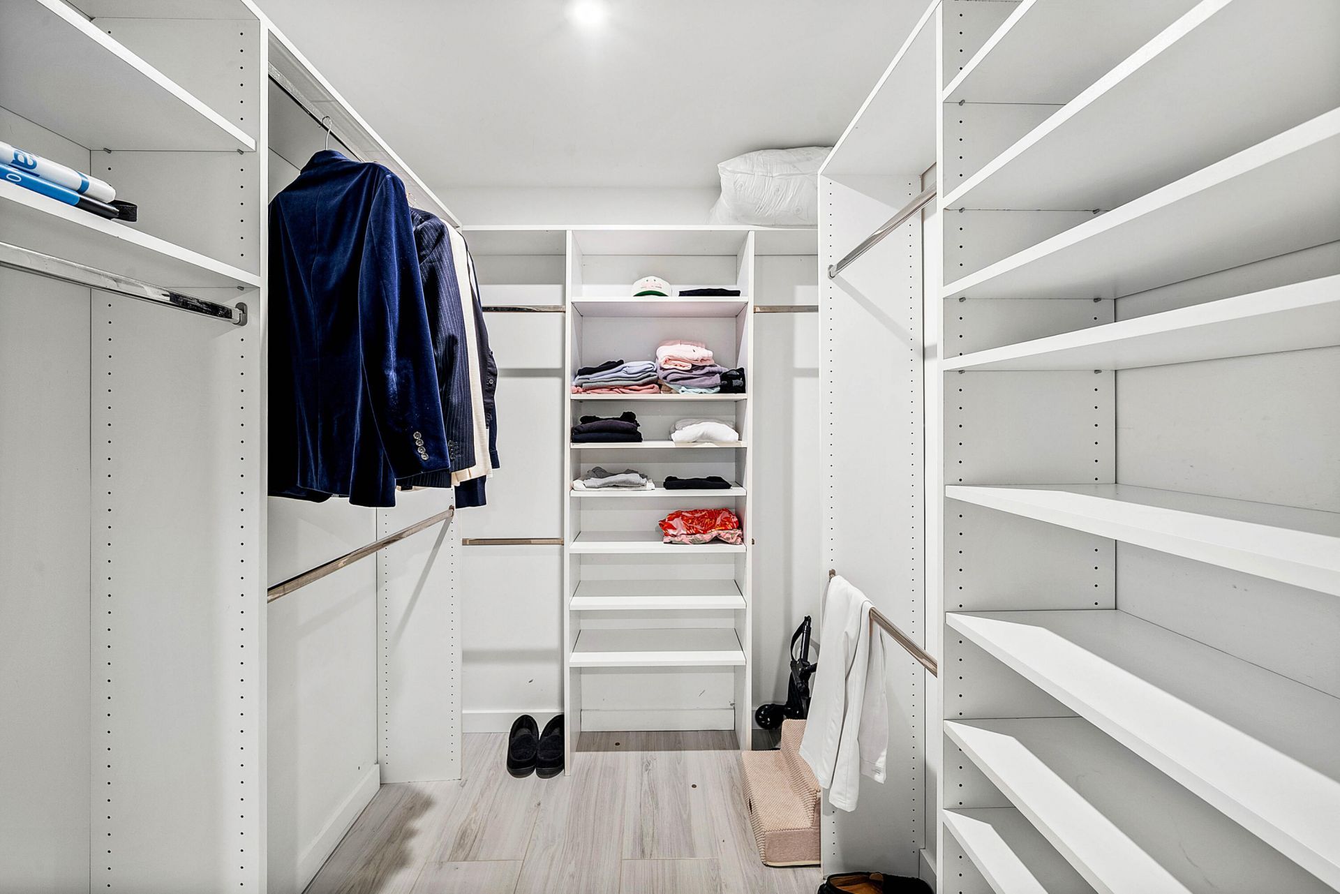 2427 Presidential Way, Unit 802, West Palm Beach, FL 33401 Photo