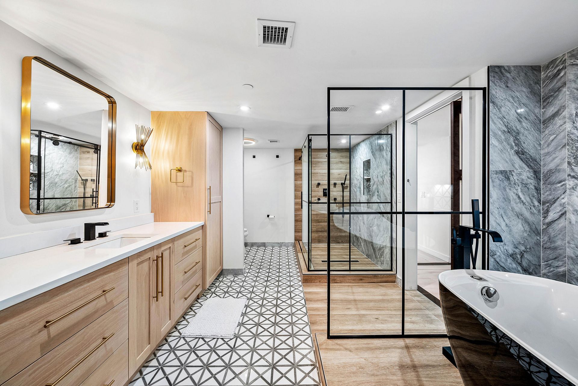 2427 Presidential Way, Unit 802, West Palm Beach, FL 33401 Photo