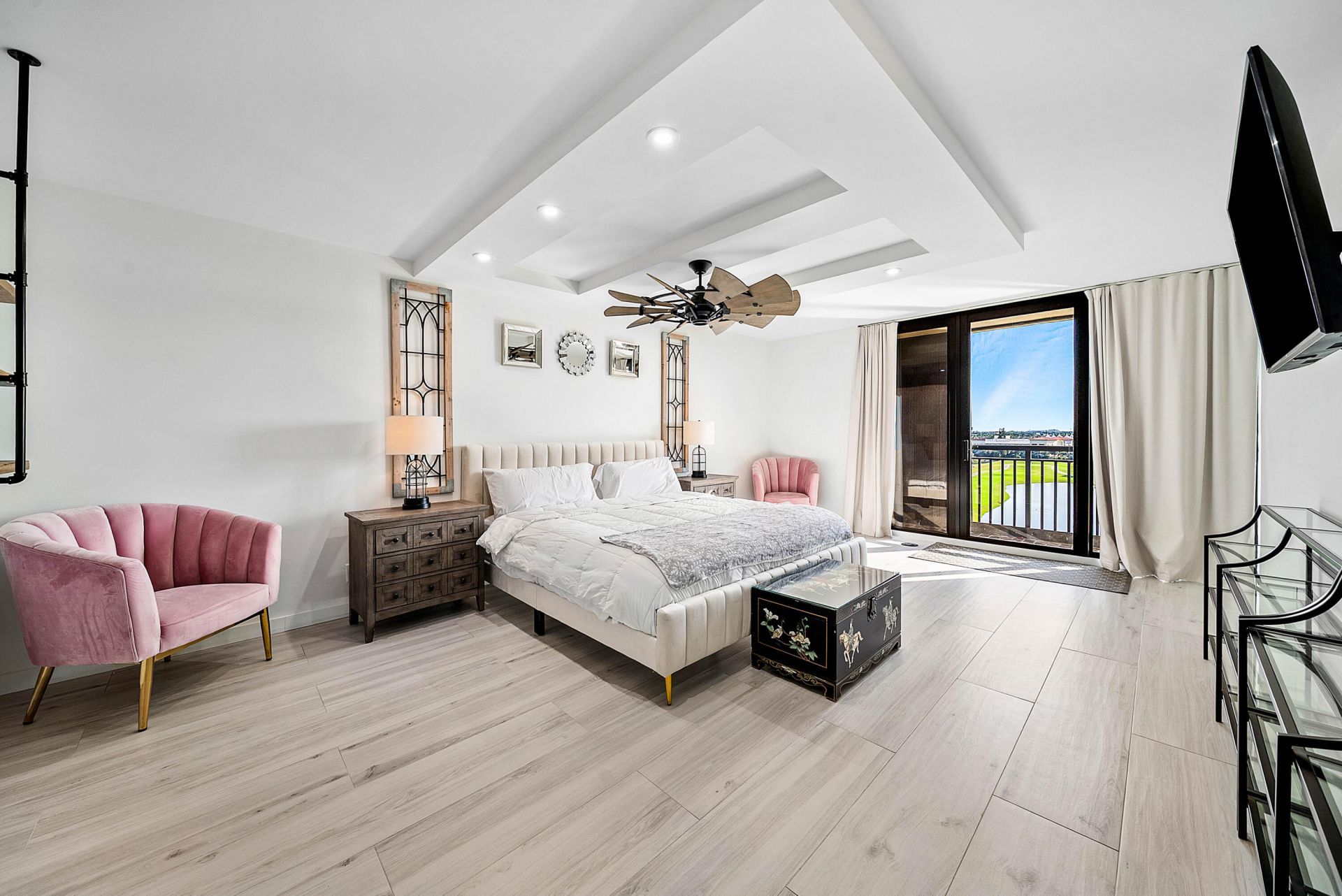 2427 Presidential Way, Unit 802, West Palm Beach, FL 33401 Photo