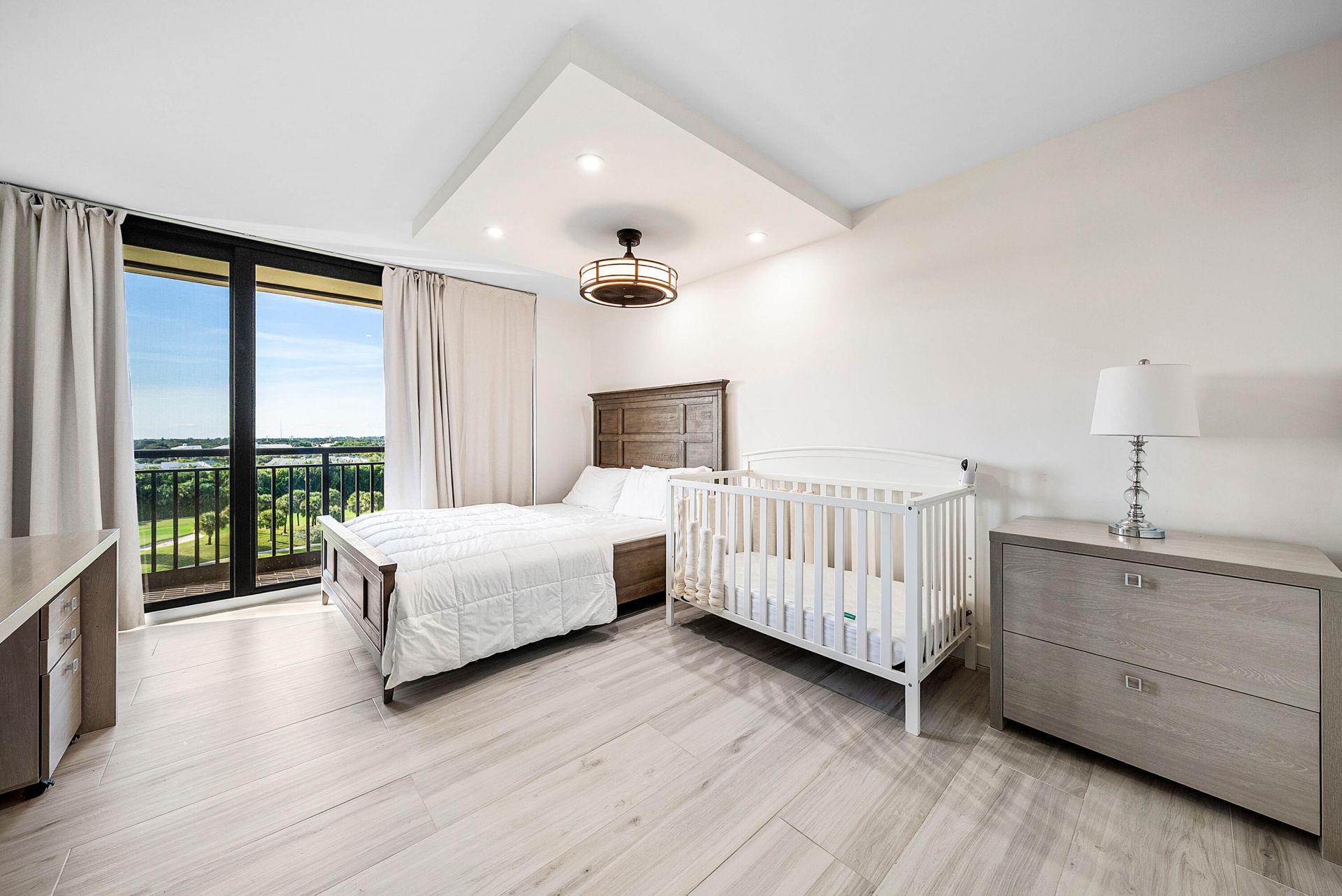 2427 Presidential Way, Unit 802, West Palm Beach, FL 33401 Photo