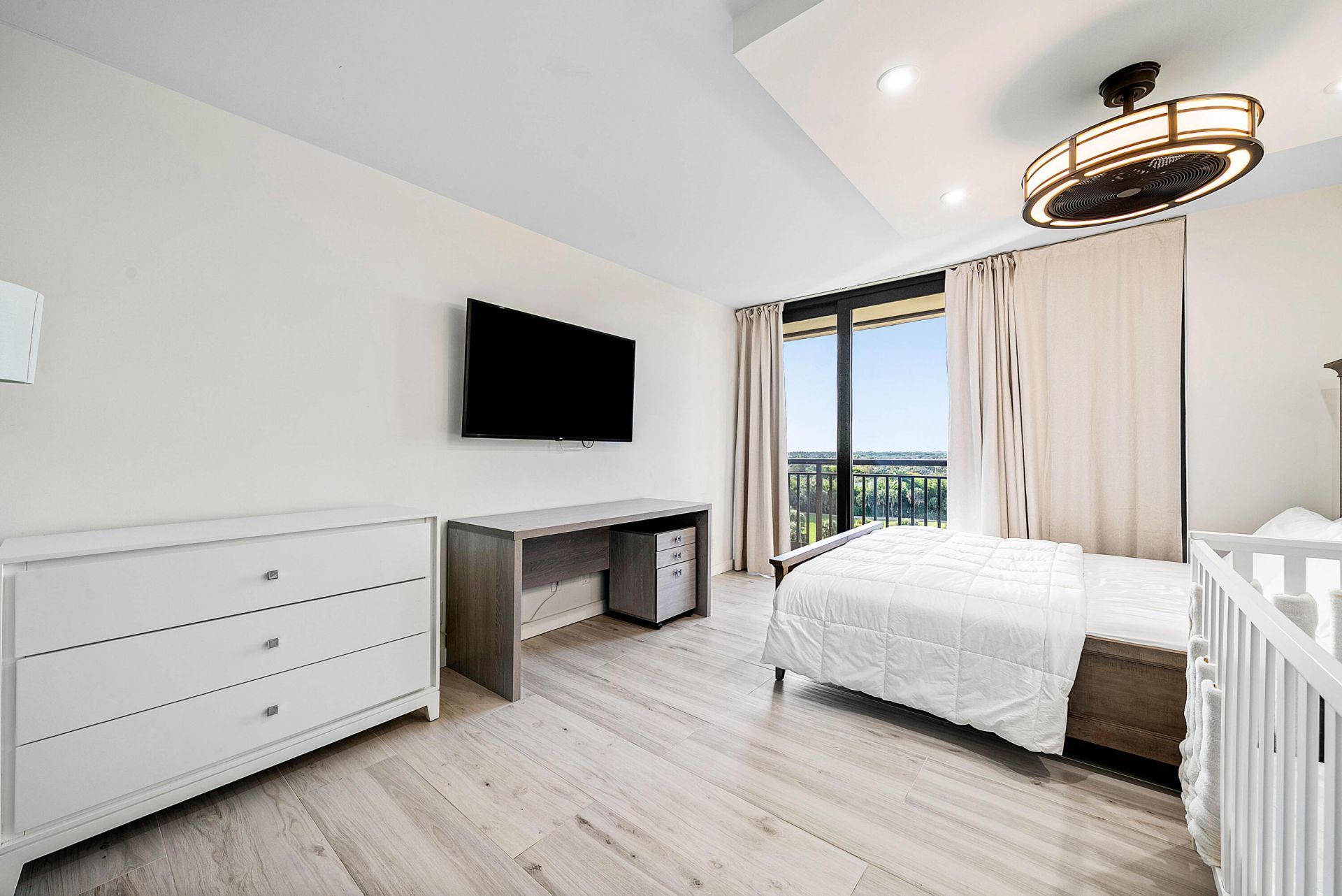 2427 Presidential Way, Unit 802, West Palm Beach, FL 33401 Photo