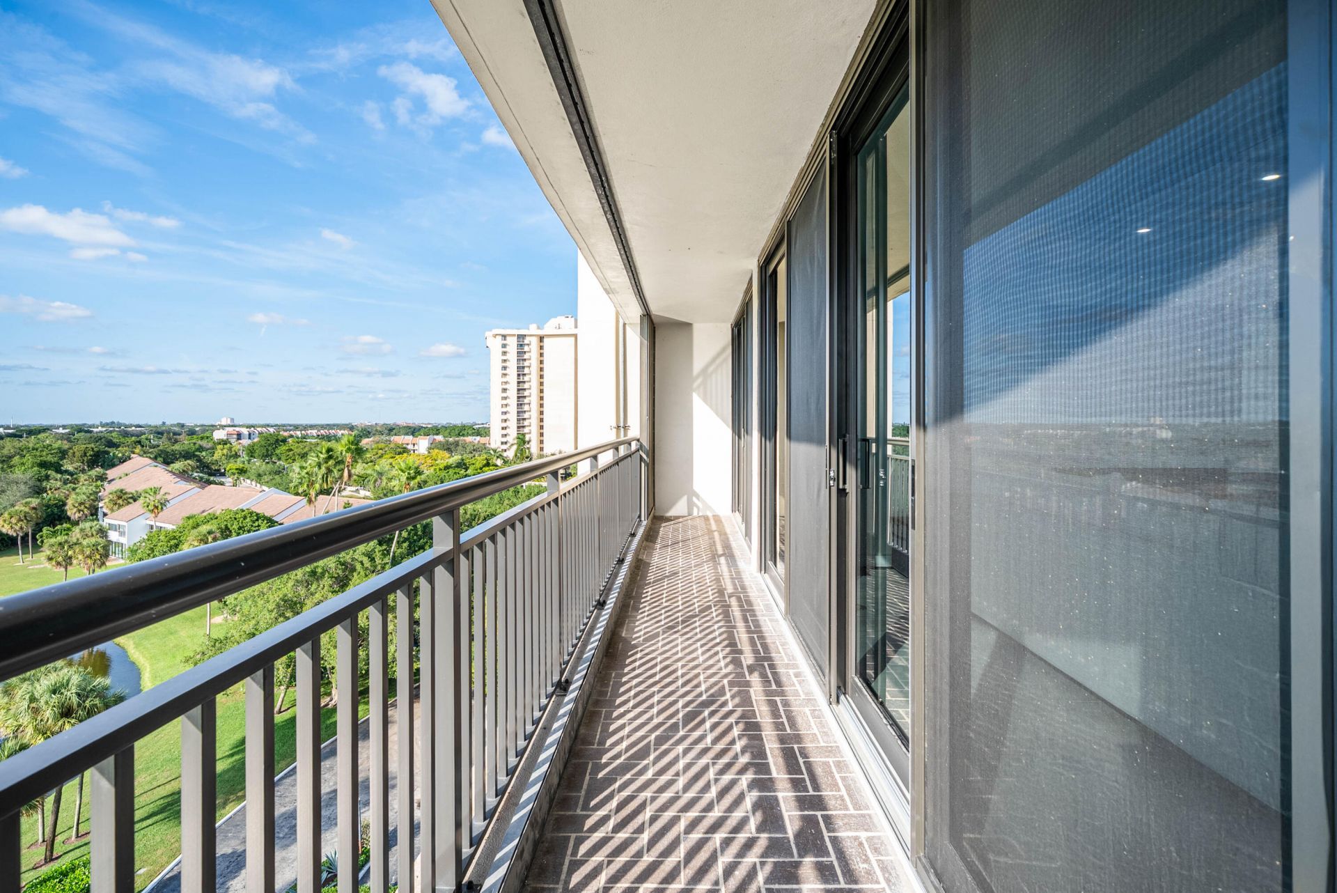 2427 Presidential Way, Unit 802, West Palm Beach, FL 33401 Photo