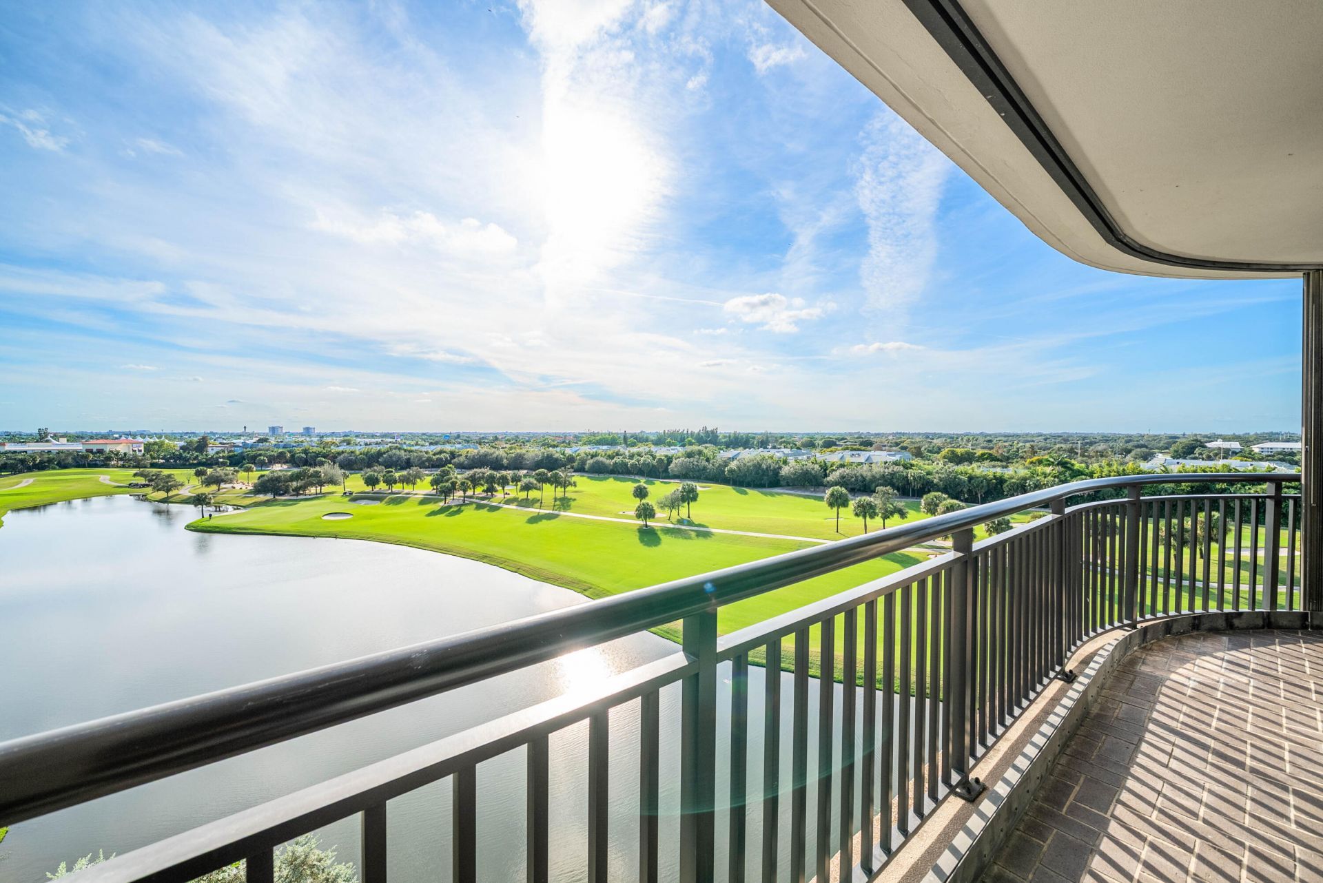 2427 Presidential Way, Unit 802, West Palm Beach, FL 33401 Photo