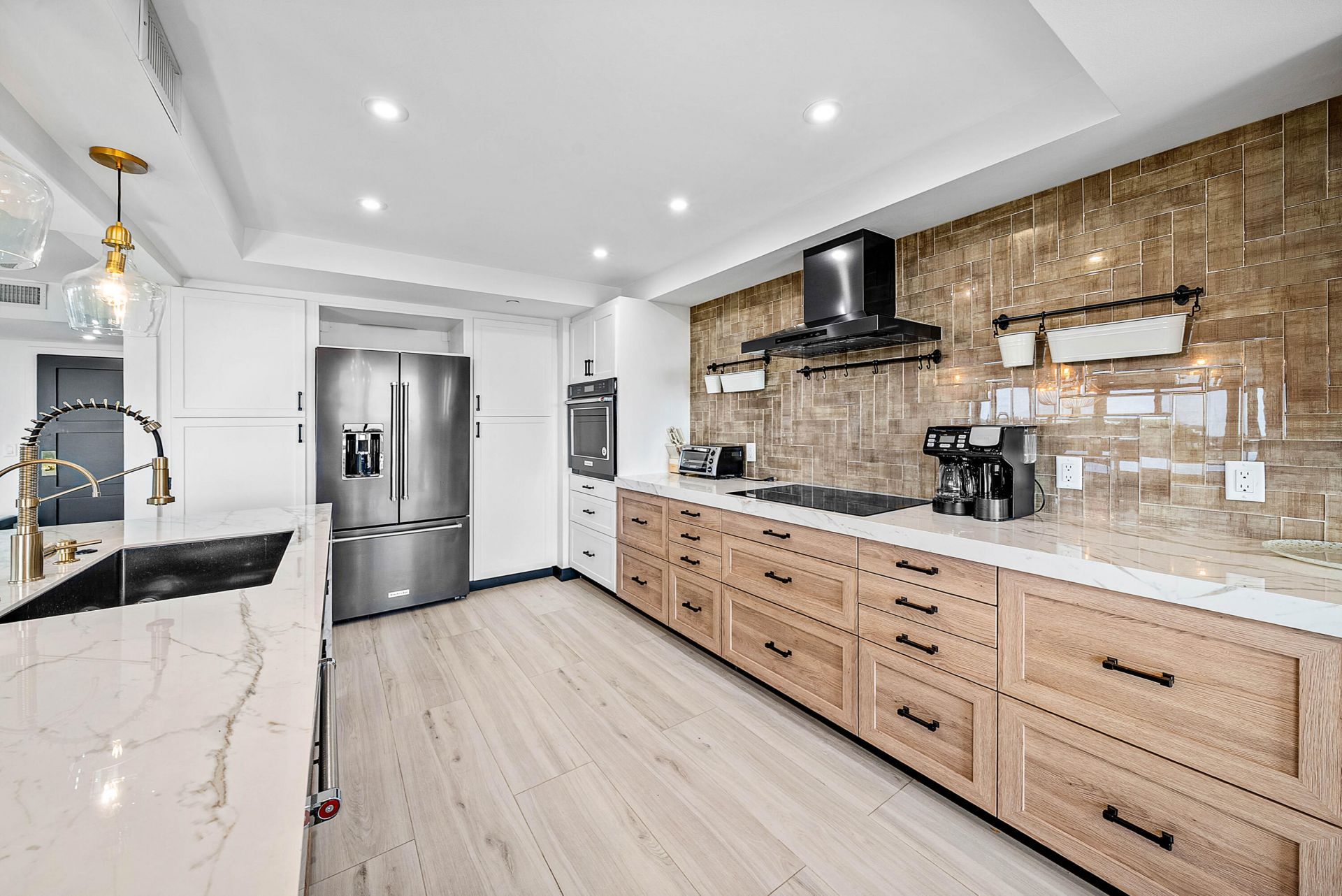 2427 Presidential Way, Unit 802, West Palm Beach, FL 33401 Photo