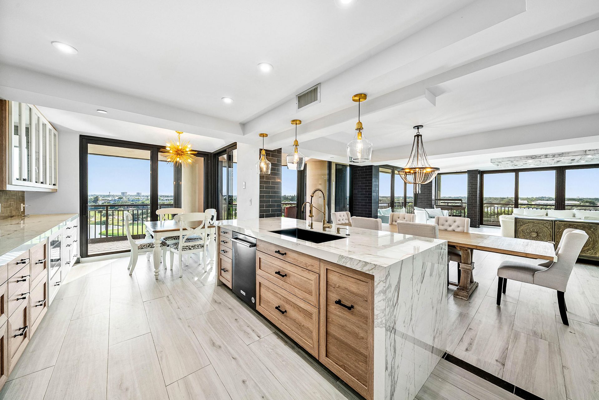 2427 Presidential Way, Unit 802, West Palm Beach, FL 33401 Photo