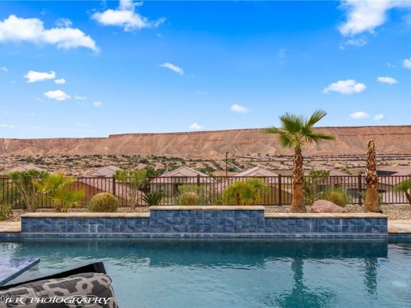 1227 Dome Peak Circle, Mesquite, NV 89034