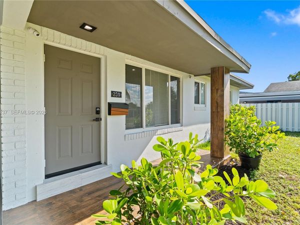 230 SW 29th Ave, Fort Lauderdale, FL 33312