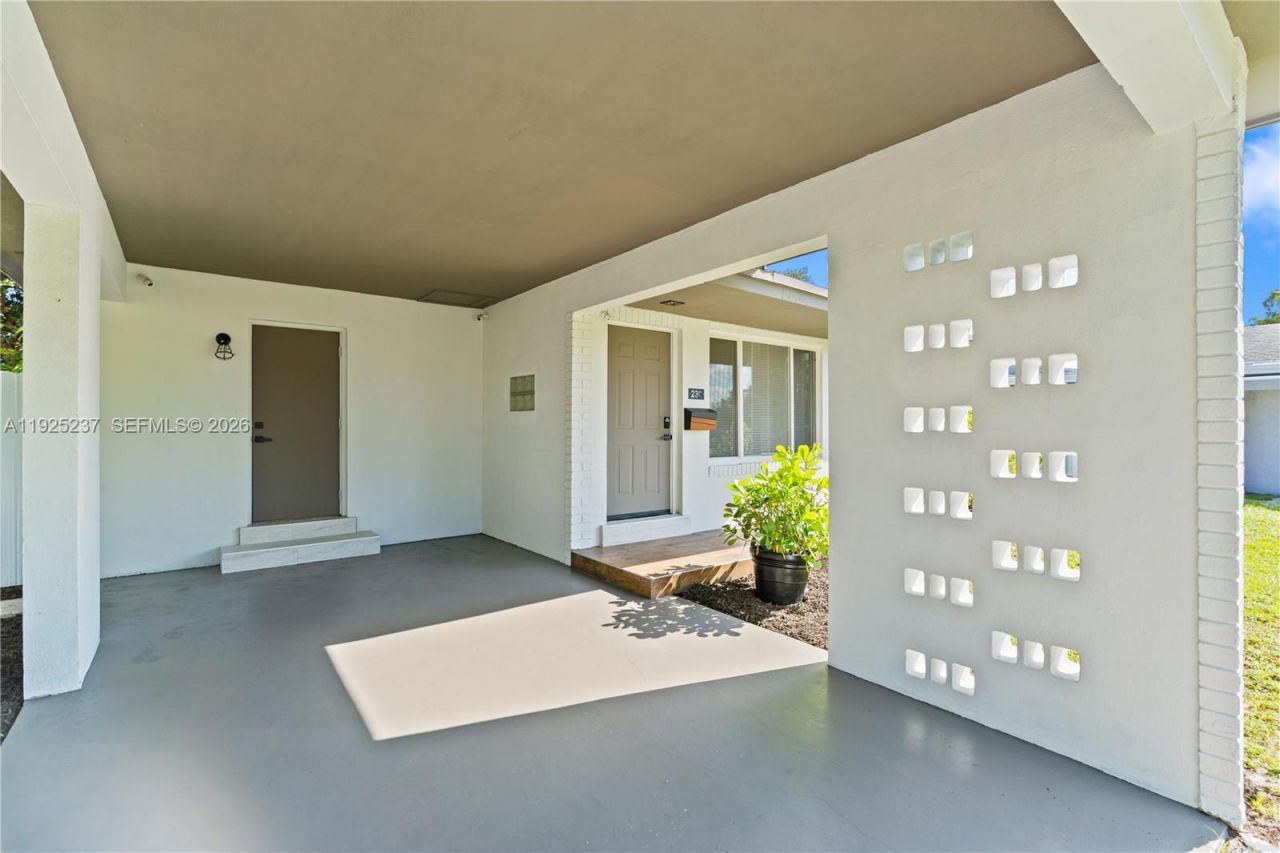 230 SW 29th Ave, Fort Lauderdale, FL 33312 Photo