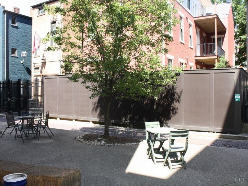 1432 Race Street, Unit 102, Cincinnati, OH 45202 Photo 32