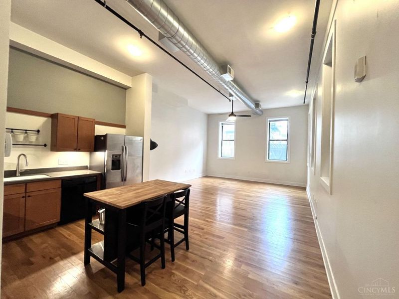 1432 Race Street, Unit 102, Cincinnati, OH 45202 Photo 5