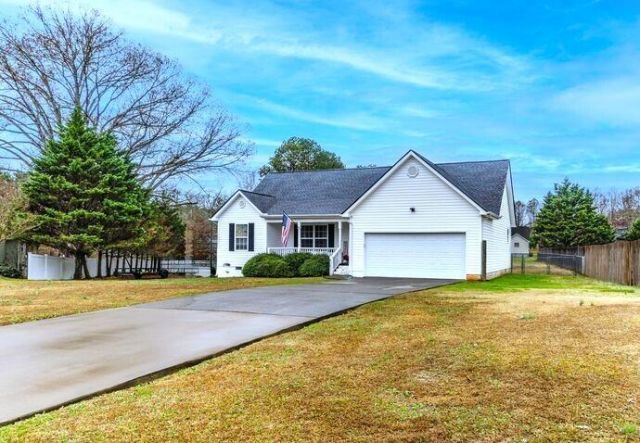 34 Winter Lane, Lafayette, GA 30728 Main Photo