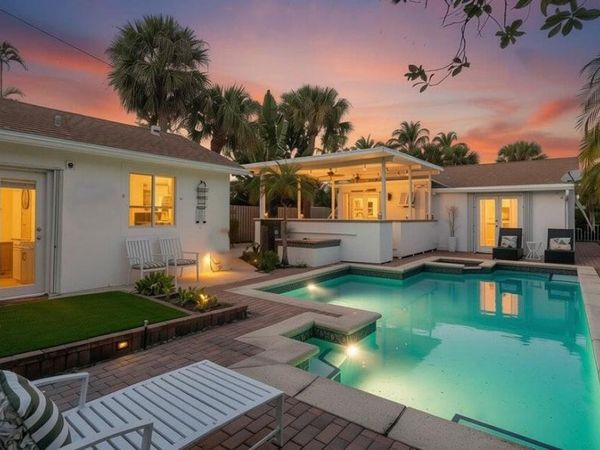 205 18th Avenue N, Lake Worth, FL 33460