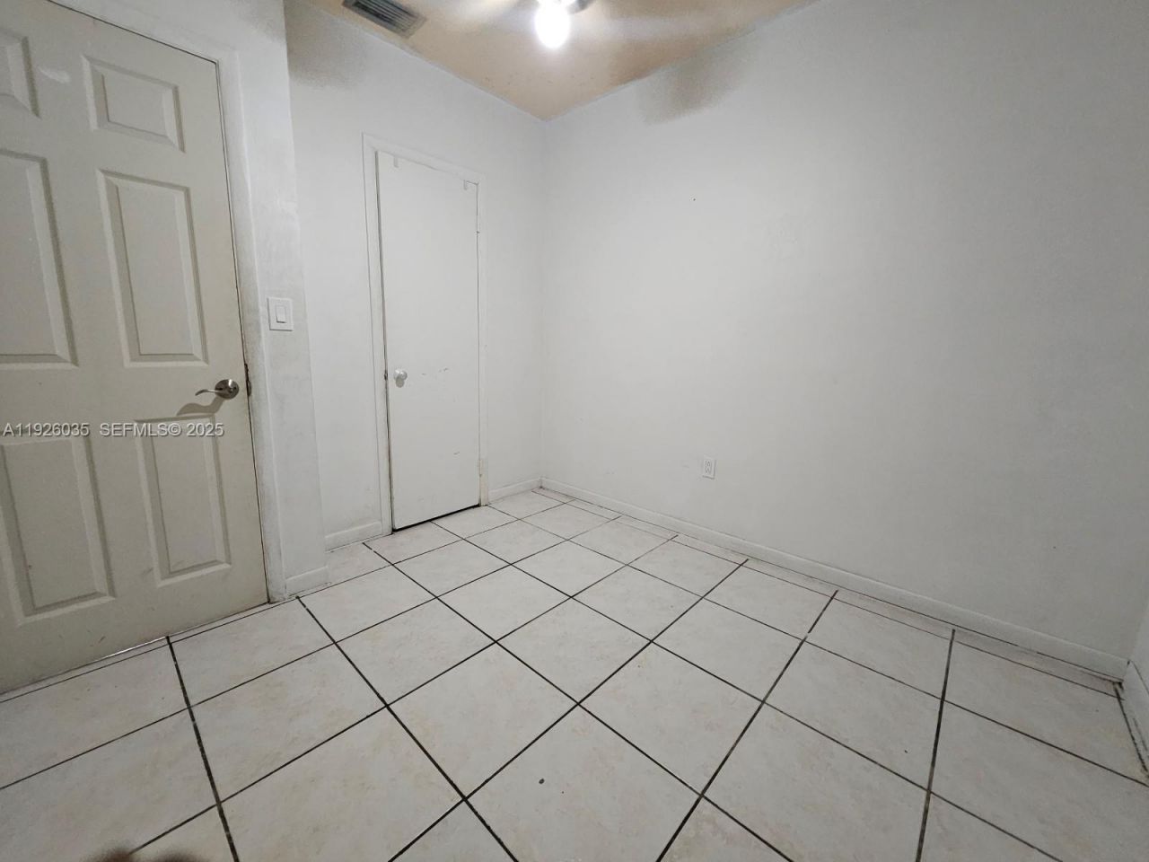 19601 NE Miami Ct, Miami, FL 33179 Photo