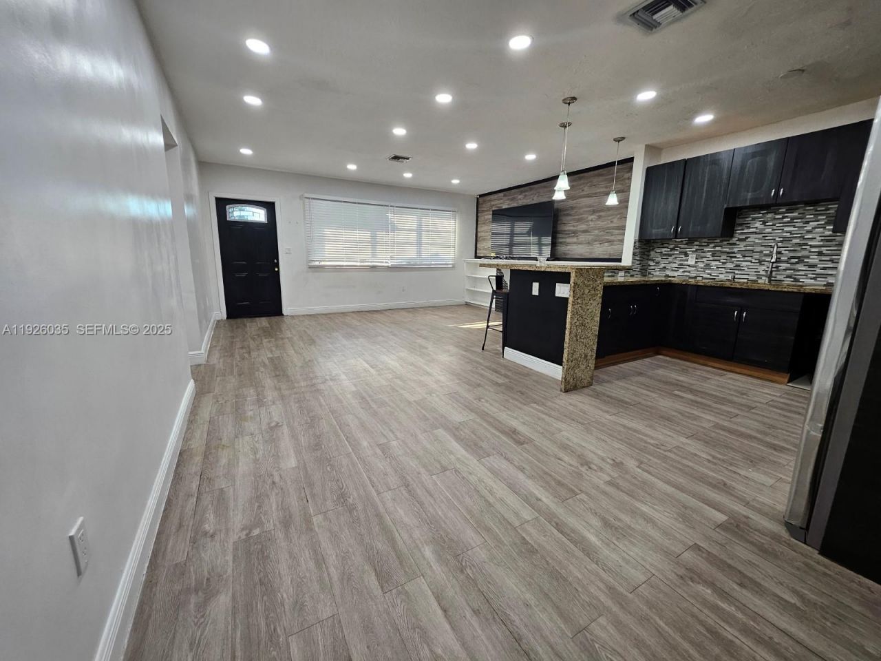 19601 NE Miami Ct, Miami, FL 33179 Photo