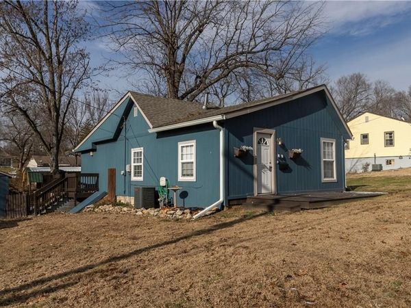 152 Cornell Avenue, Bonner Springs, KS 66012