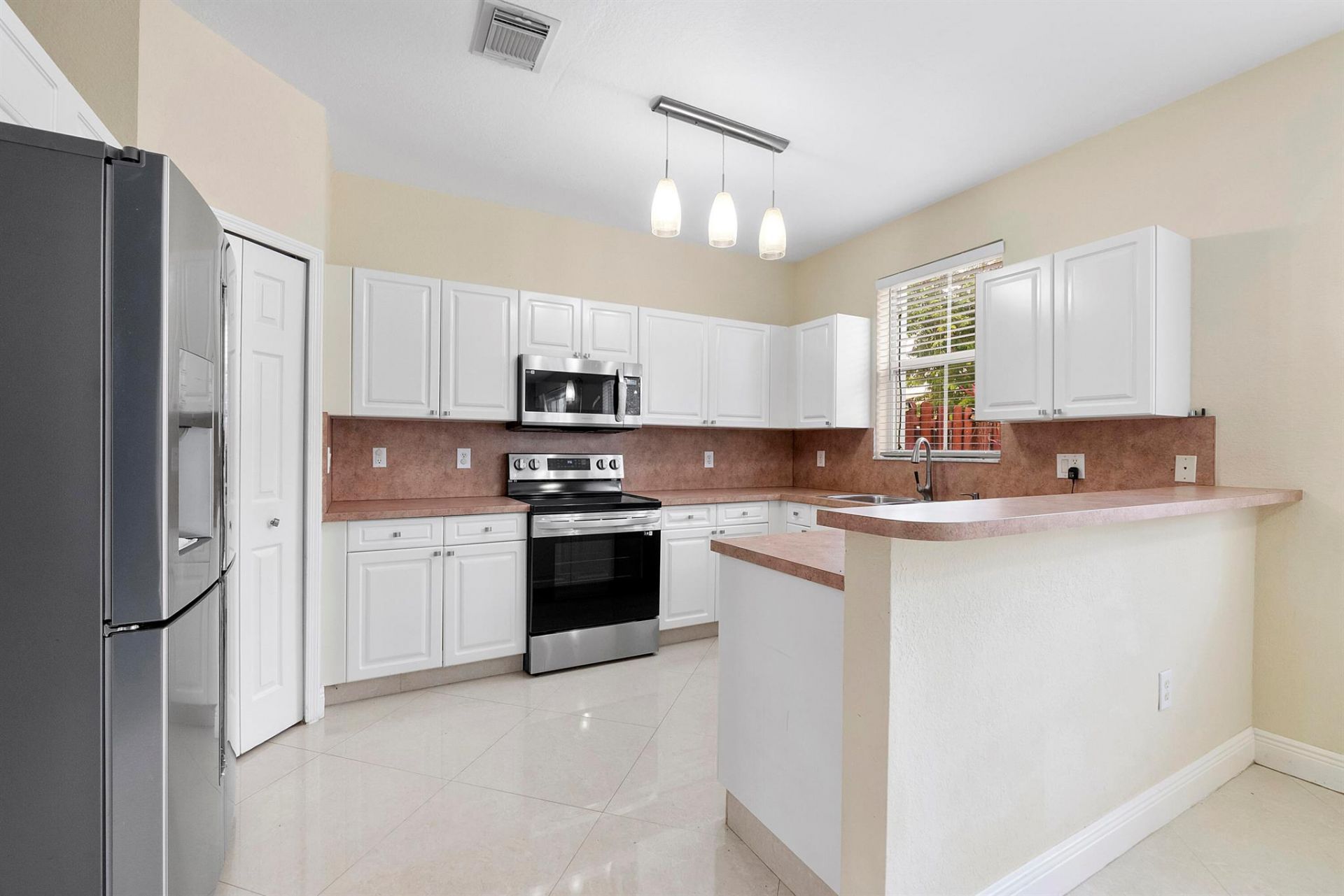 13743 SW 116th Terrace, Miami, FL 33186 Photo