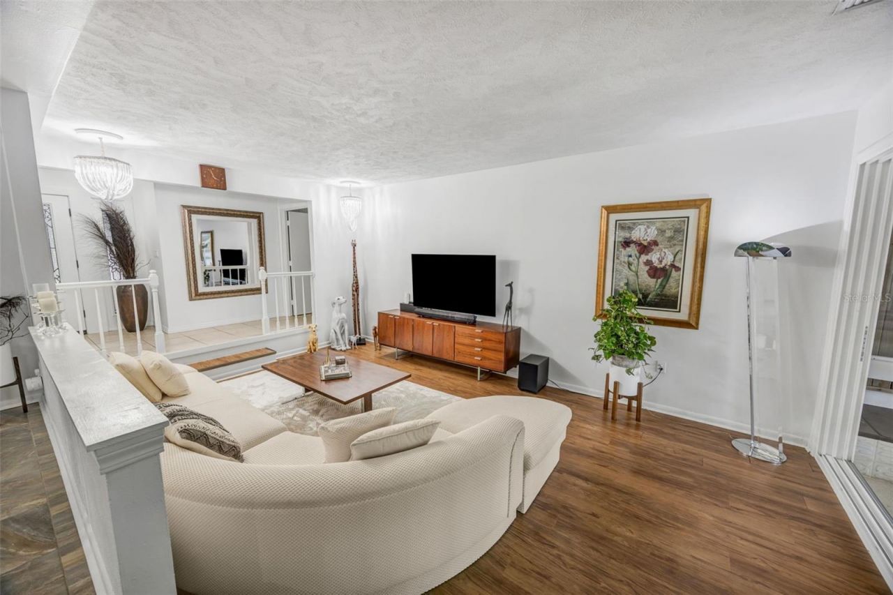 18405 Tomlinson Drive, Lutz, FL 33549 Photo