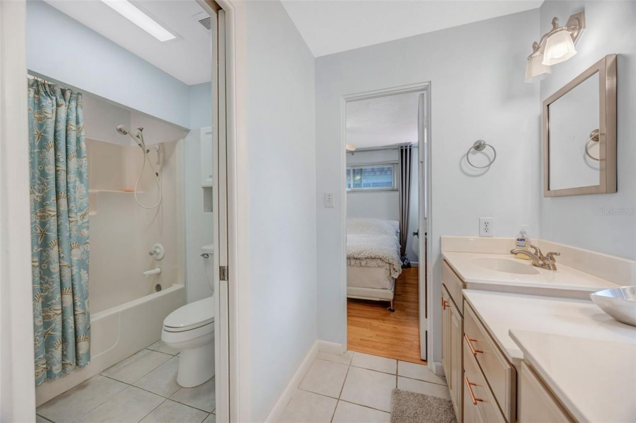 18405 Tomlinson Drive, Lutz, FL 33549 Photo