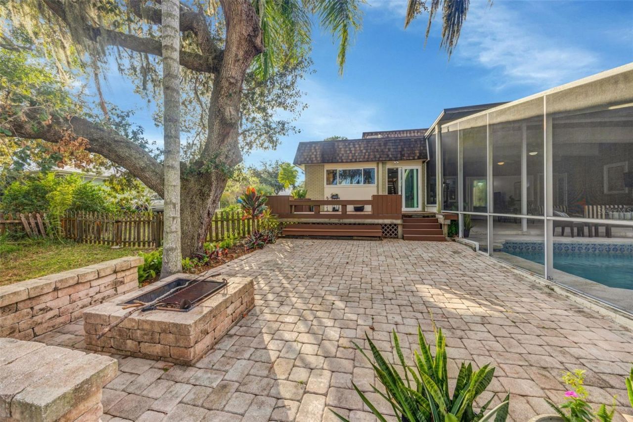 18405 Tomlinson Drive, Lutz, FL 33549 Photo