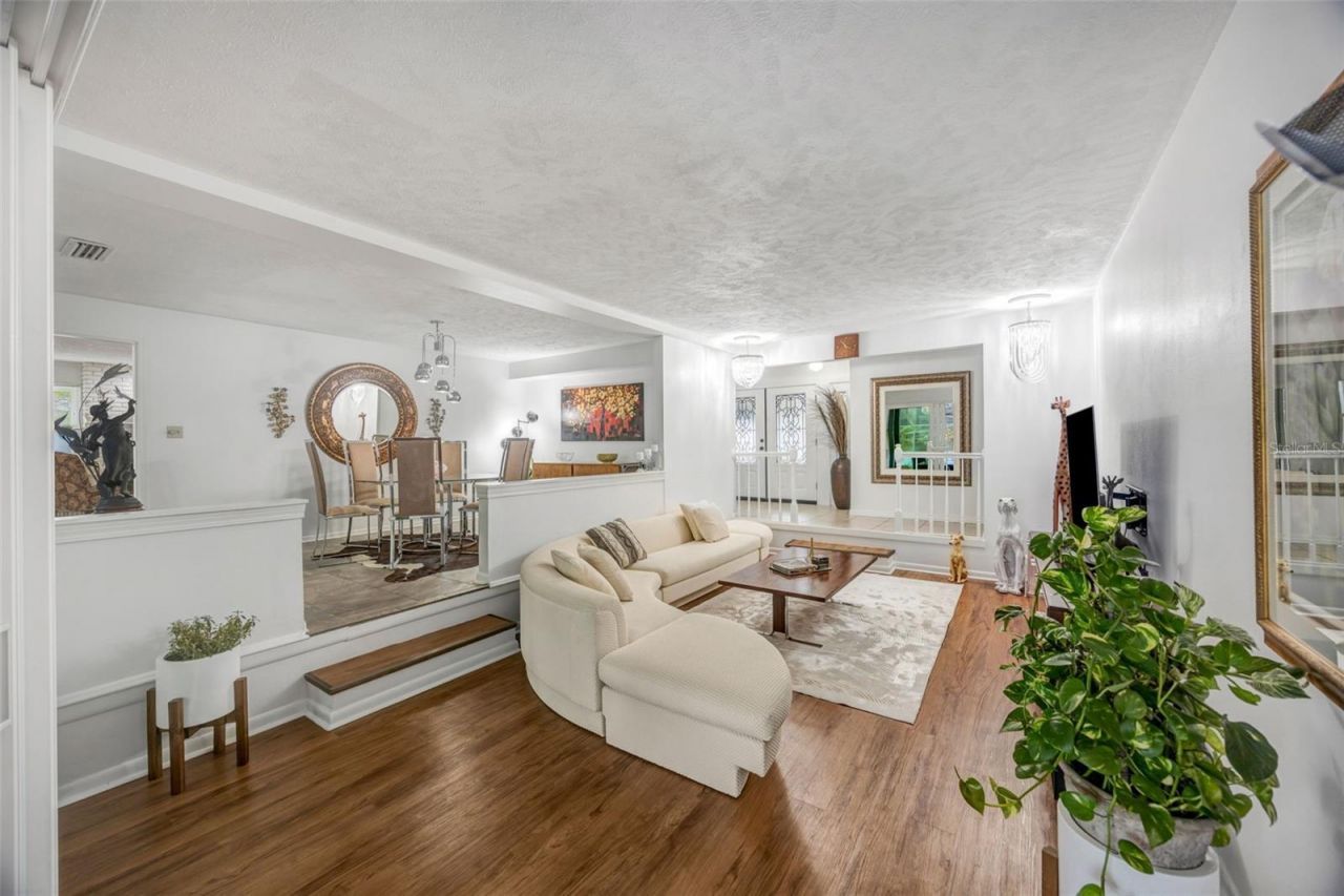 18405 Tomlinson Drive, Lutz, FL 33549 Photo