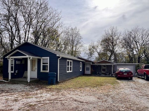 1360 E Locust Street, Springfield, MO 65803