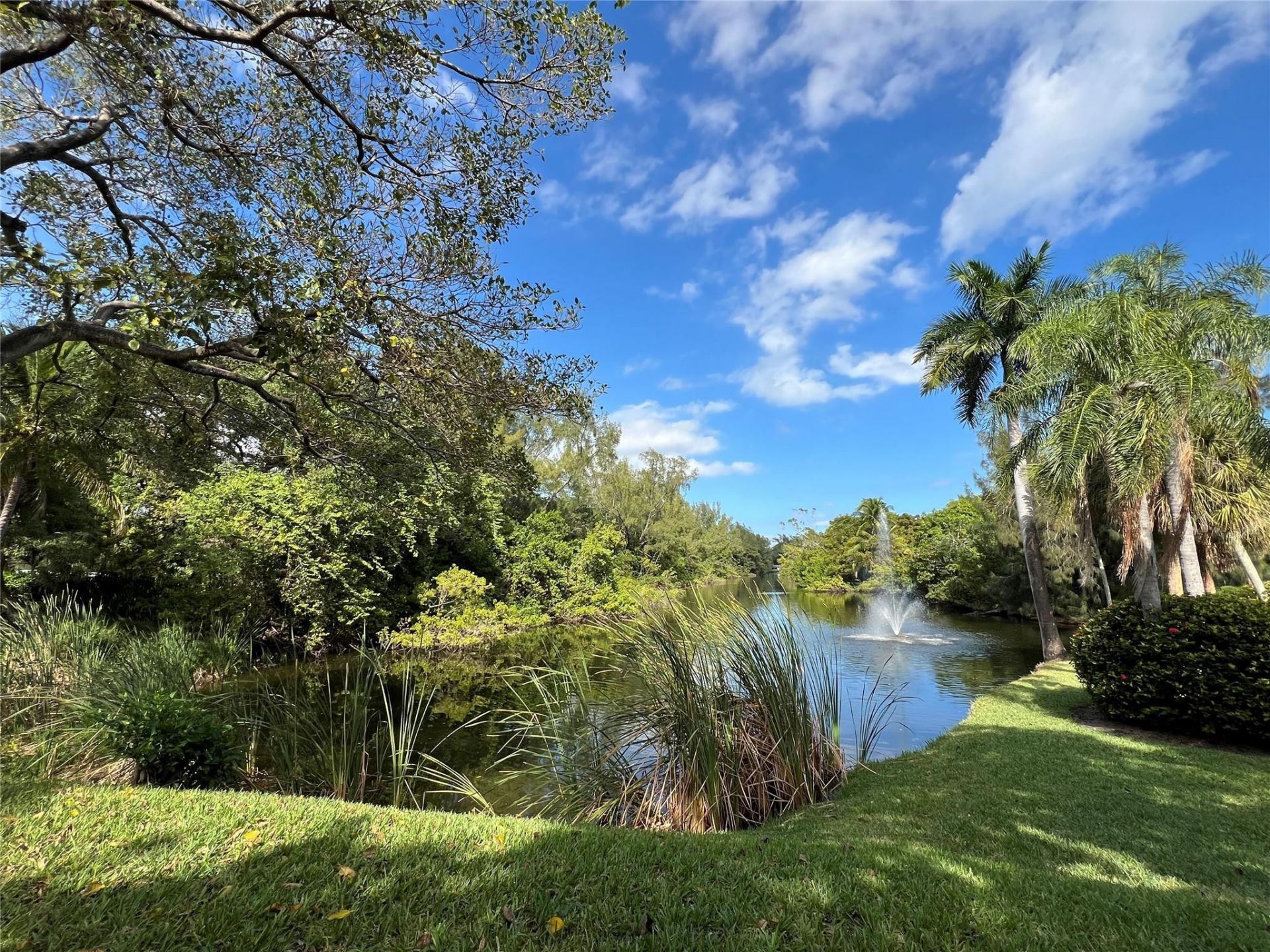 1015 SE 15th Street, Unit 6d, Fort Lauderdale, FL 33316 Photo