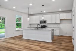 405 Cadbury Loop photo 4