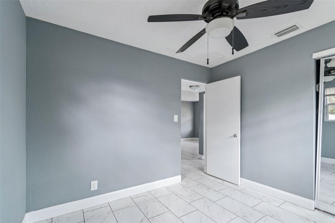 520 Freeport Avenue N, Saint Petersburg, FL 33702 Photo