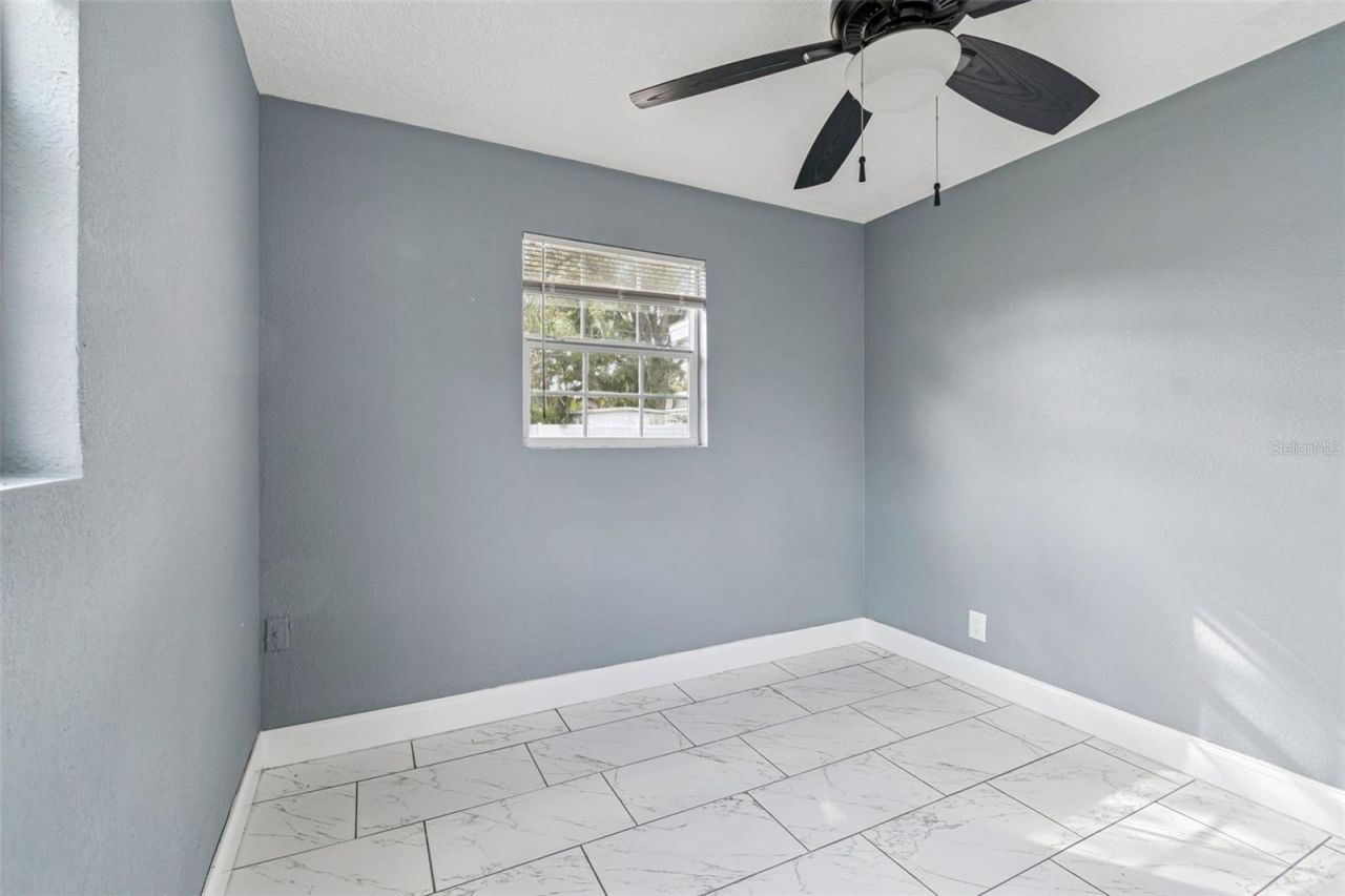 520 Freeport Avenue N, Saint Petersburg, FL 33702 Photo