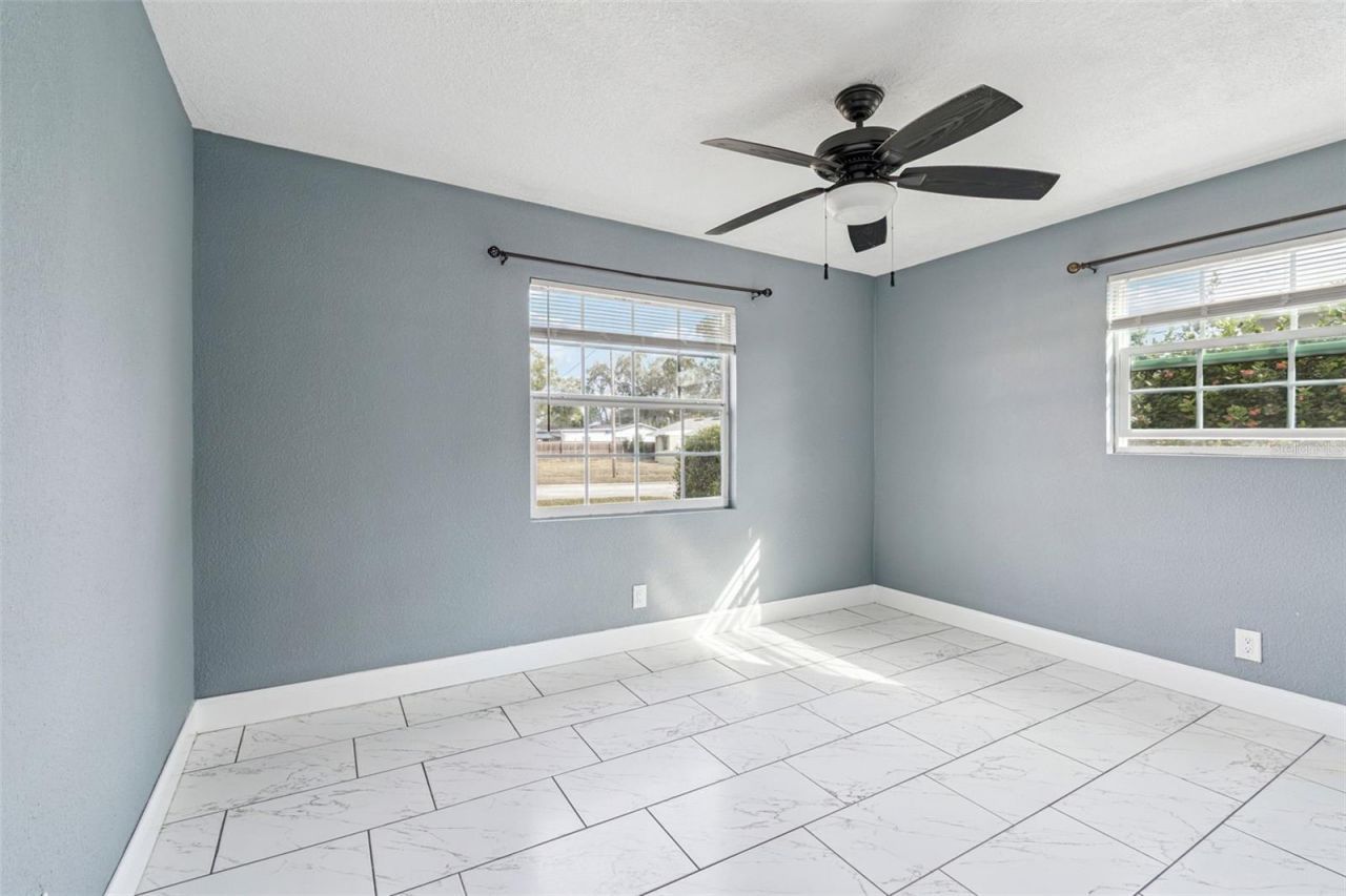 520 Freeport Avenue N, Saint Petersburg, FL 33702 Photo