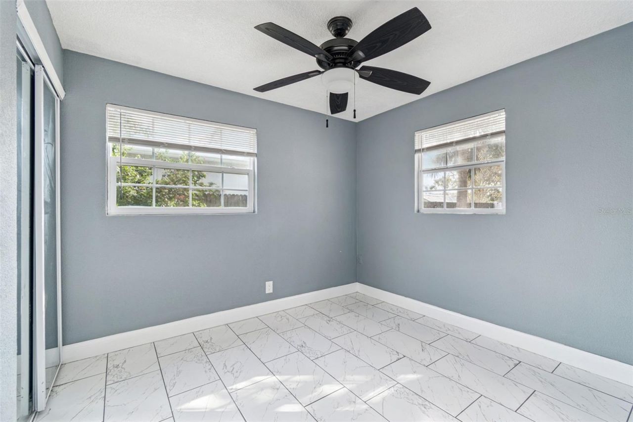 520 Freeport Avenue N, Saint Petersburg, FL 33702 Photo