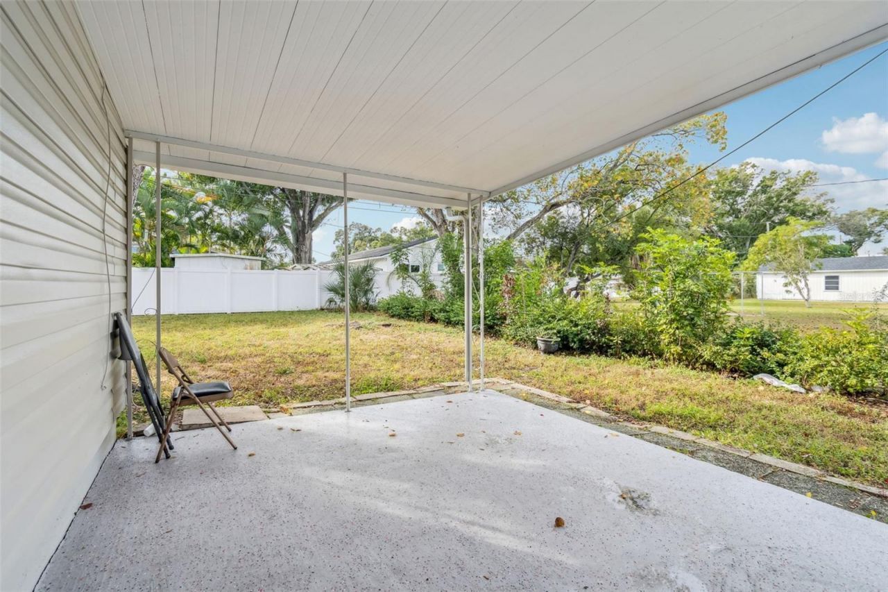 520 Freeport Avenue N, Saint Petersburg, FL 33702 Photo