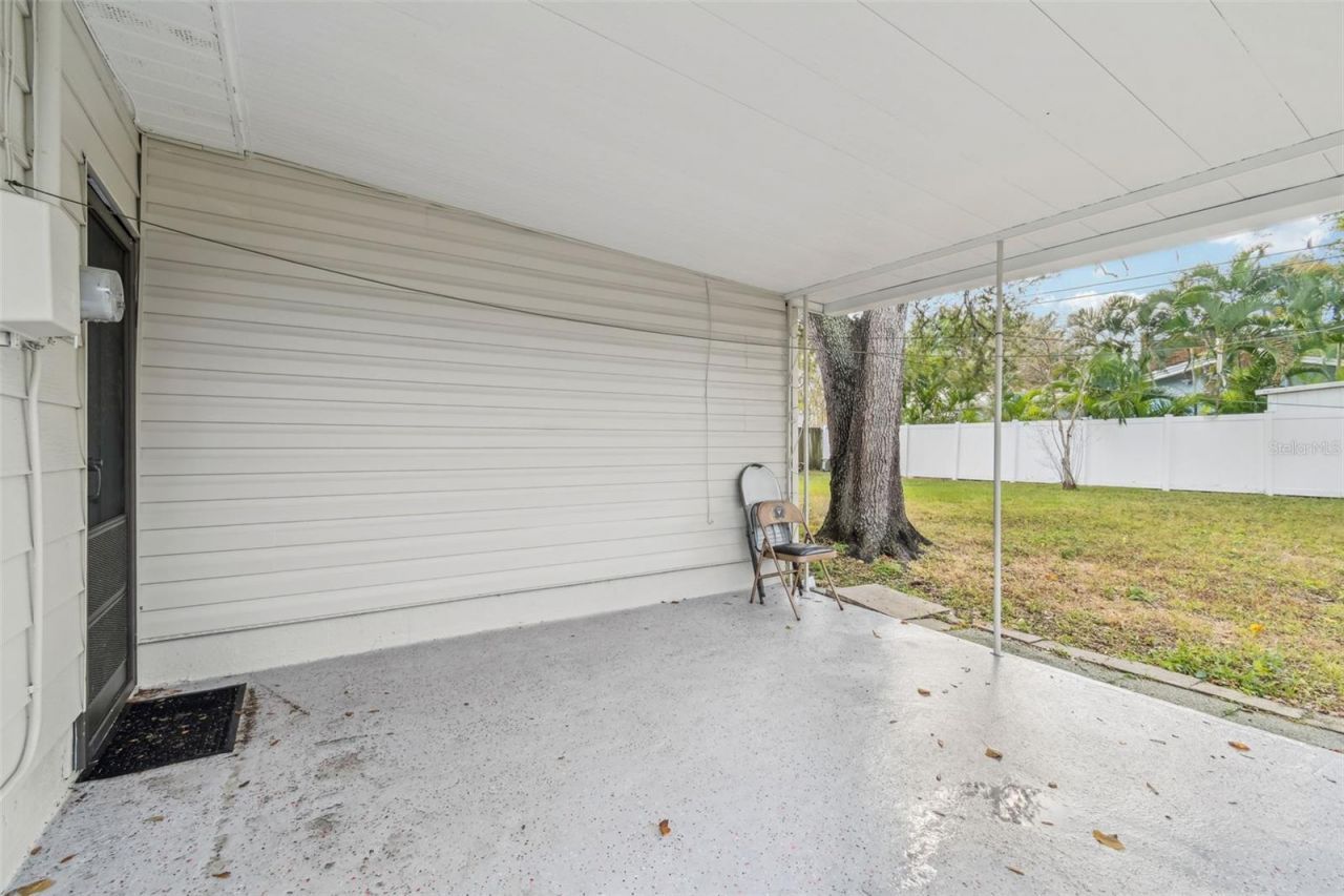 520 Freeport Avenue N, Saint Petersburg, FL 33702 Photo