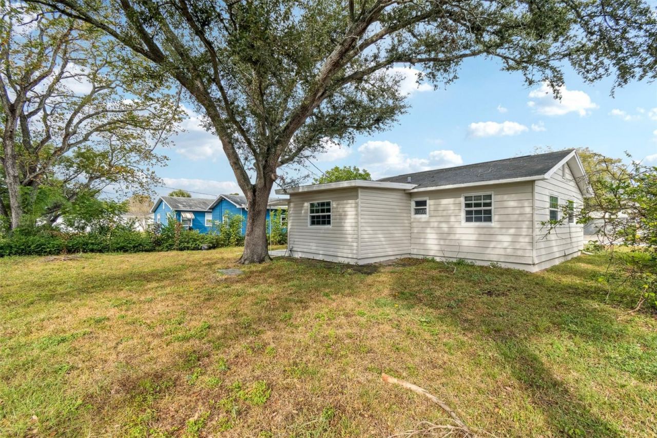 520 Freeport Avenue N, Saint Petersburg, FL 33702 Photo