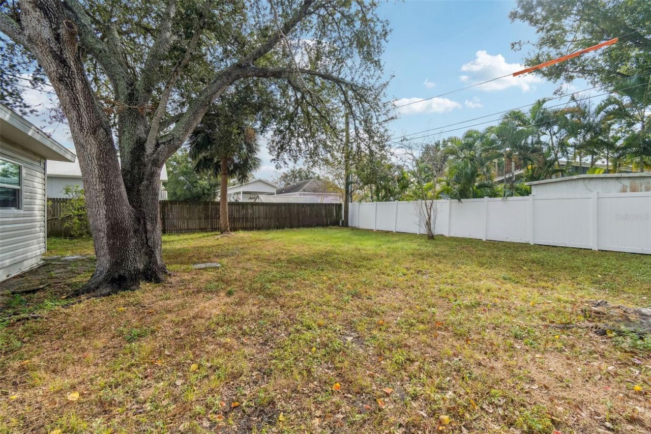 520 Freeport Avenue N, Saint Petersburg, FL 33702 Photo