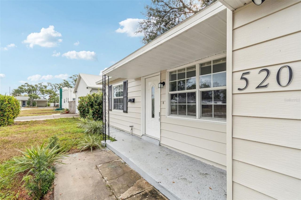 520 Freeport Avenue N, Saint Petersburg, FL 33702 Photo