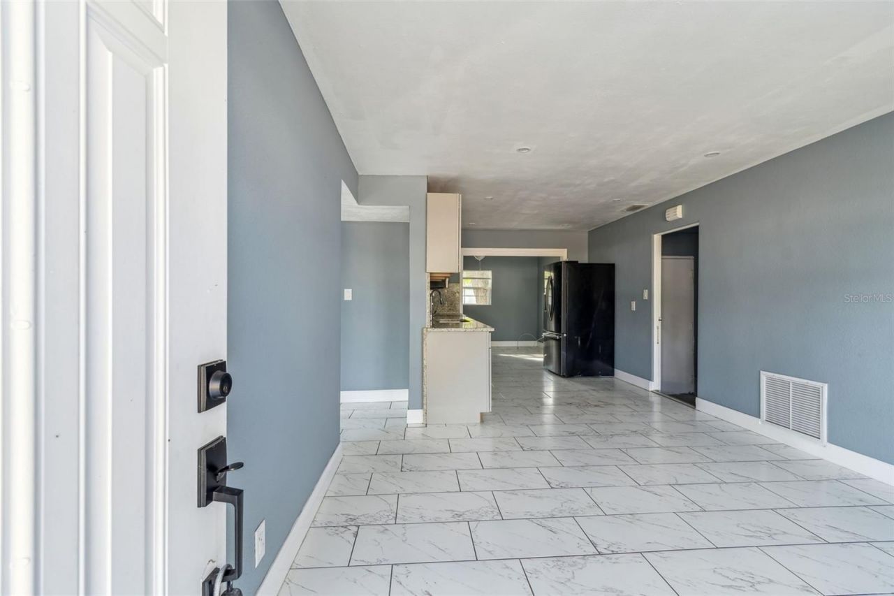 520 Freeport Avenue N, Saint Petersburg, FL 33702 Photo