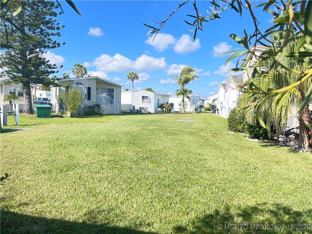 685 Nettles Boulevard, Jensen Beach, FL 34957 Photo